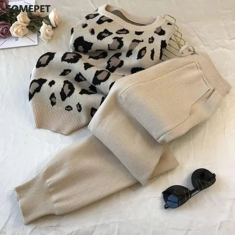 Two-piece Casual Knitted Long-sleeved Pants Printed Beaded Pullover + Double Pocket Lace Pants